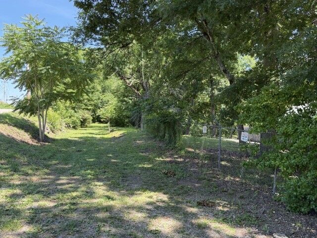 Property Photo:  1101 W Jackson St  TN 37160 