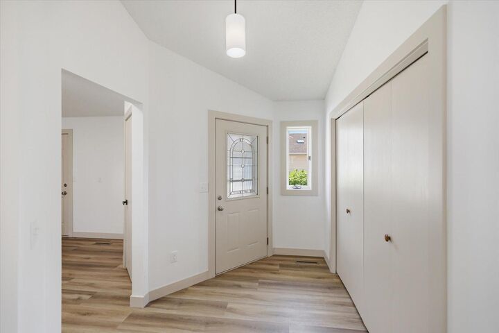 Property Photo: 9136 Windsor Terrace MN 55443