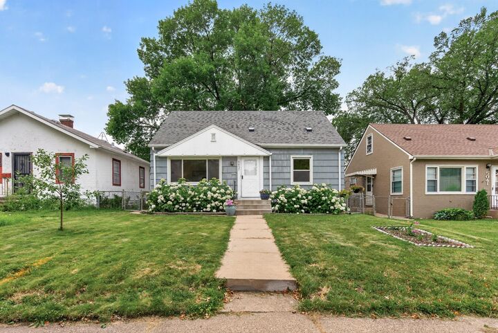Property Photo:  5037 Upton Avenue N  MN 55430 