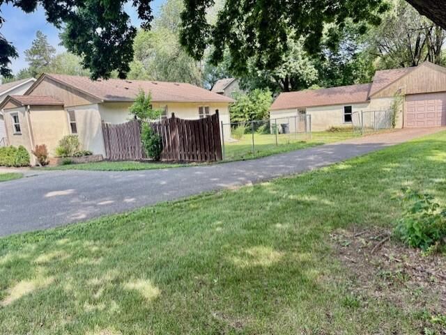 Property Photo:  605 Tanglewood Drive  MN 55126 