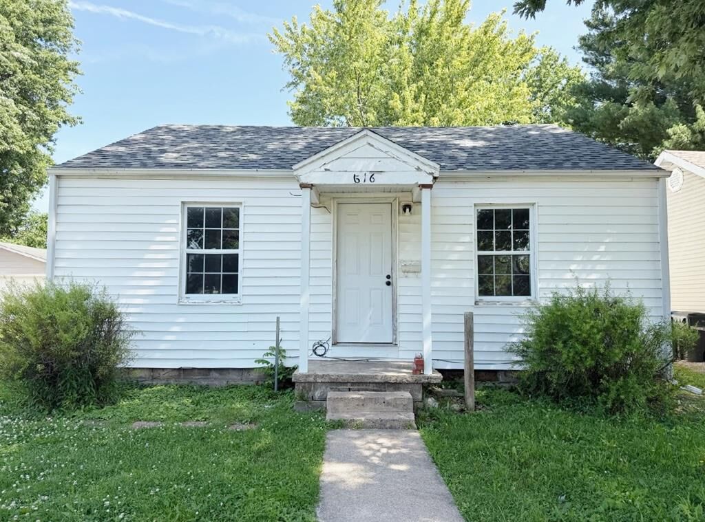 Property Photo: 616 W Hamilton Street MO 63501