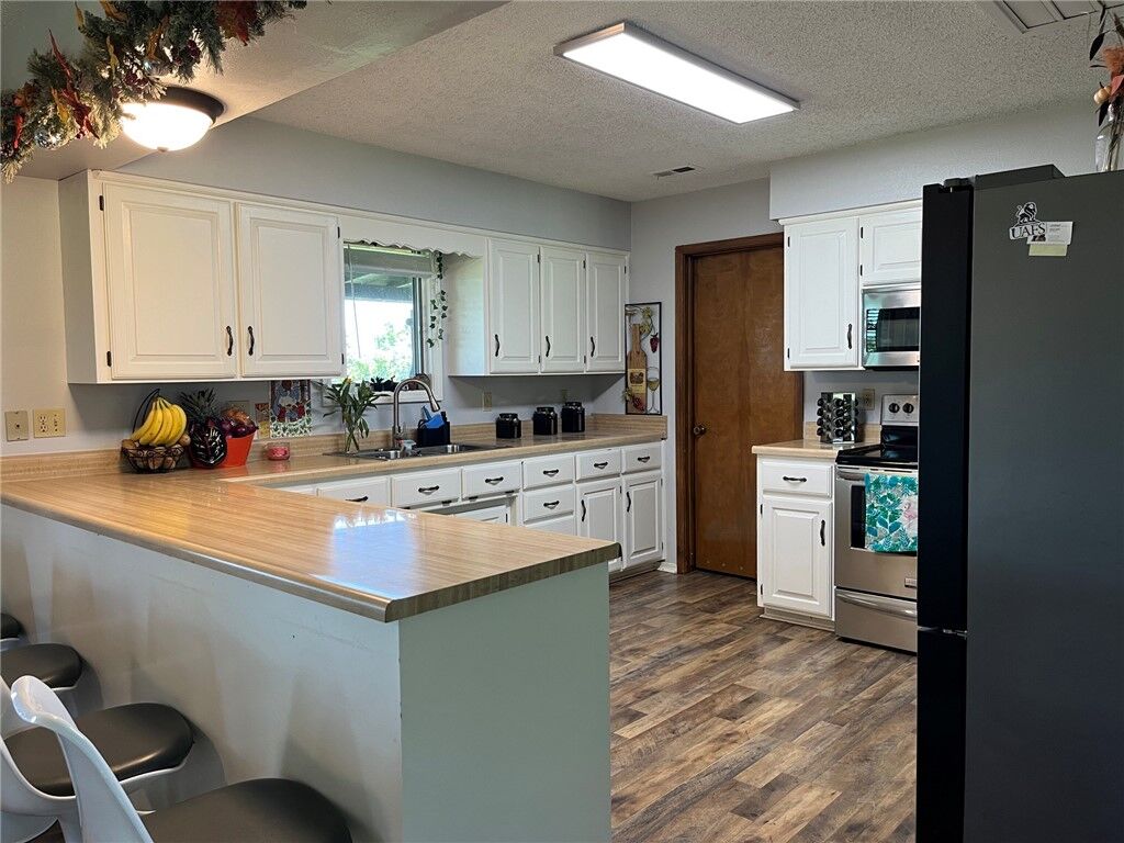 Property Photo: 8790 Fred Austin Road AR 72722