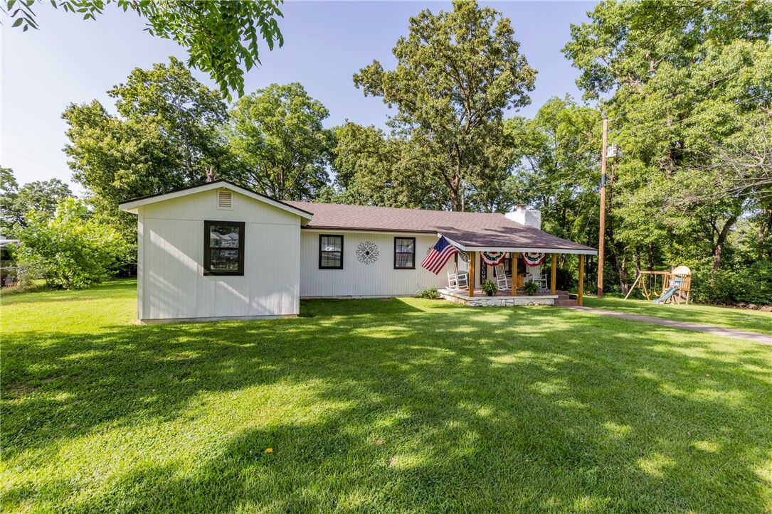Property Photo: 11718 S Landers Road AR 72756