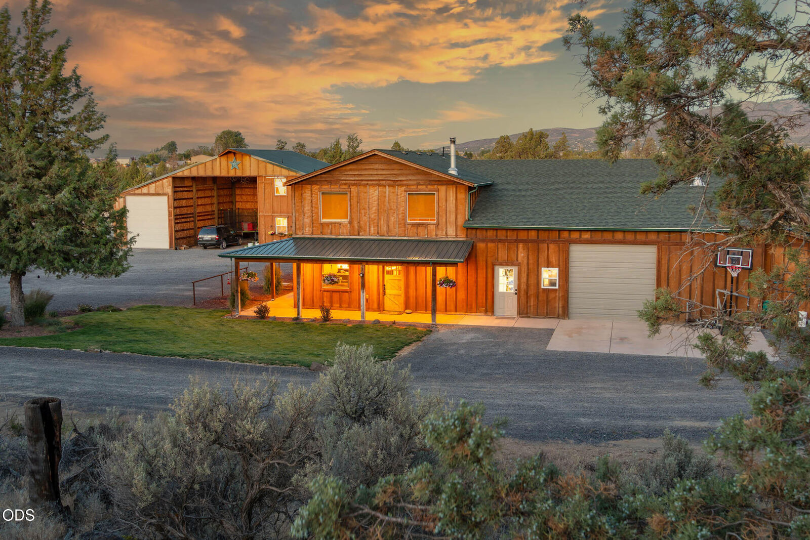 Property Photo: 16470 SW Highway 126 OR 97753