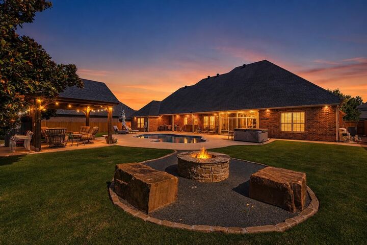Property Photo:  409 NW 150th Court  OK 73013 