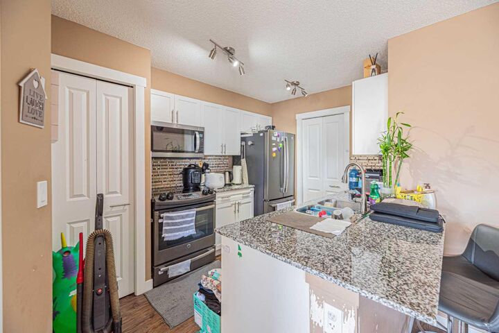 Property Photo: 10 Kincora Glen Park NW 407 AB T3R 1K1