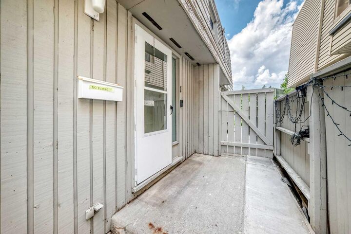 Property Photo: 6408 4 Street NE 1 AB T2K 5M8