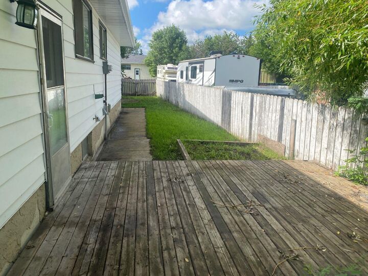 Property Photo: 6321-B Enevold Drive AB T4V 3K1