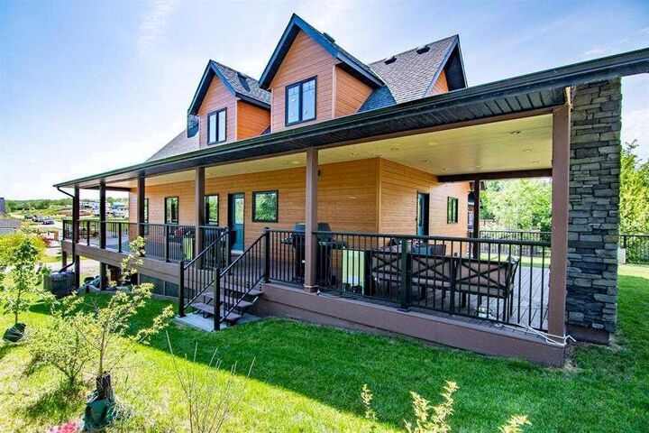 Property Photo:  2 Sunset Lane  AB T0C 2L0 