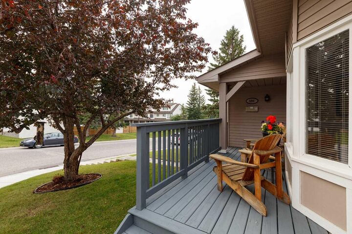 Property Photo:  1211 Ranchview Road NW  AB T3G 2B6 