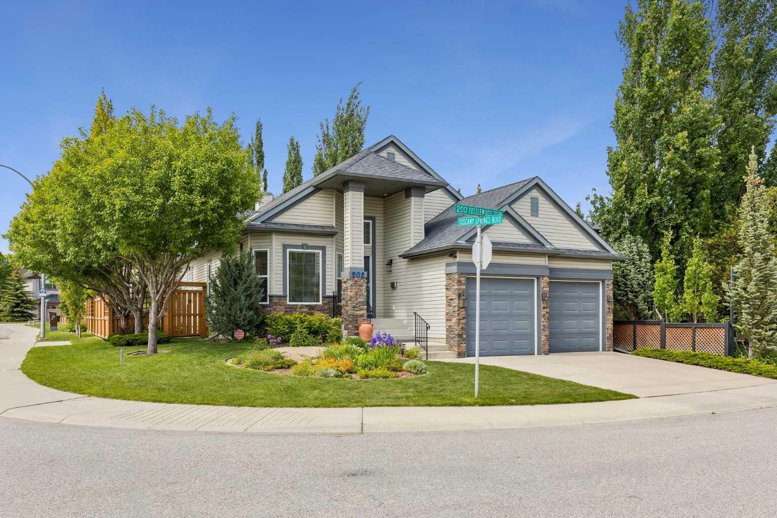 Property Photo: 202 Tusslewood Terrace NW AB T3L 2W5