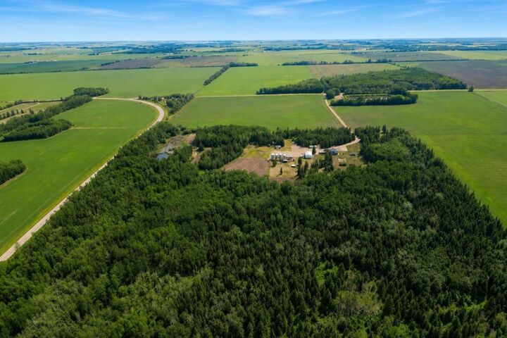 Property Photo: 104262 Rge Rd 151 AB T0H 2H0