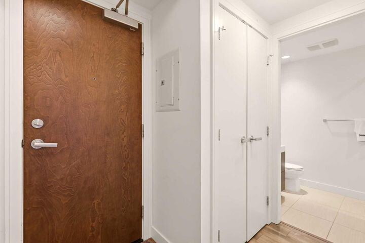 Property Photo: 222 Riverfront Avenue SW 544 AB T2P 0X2