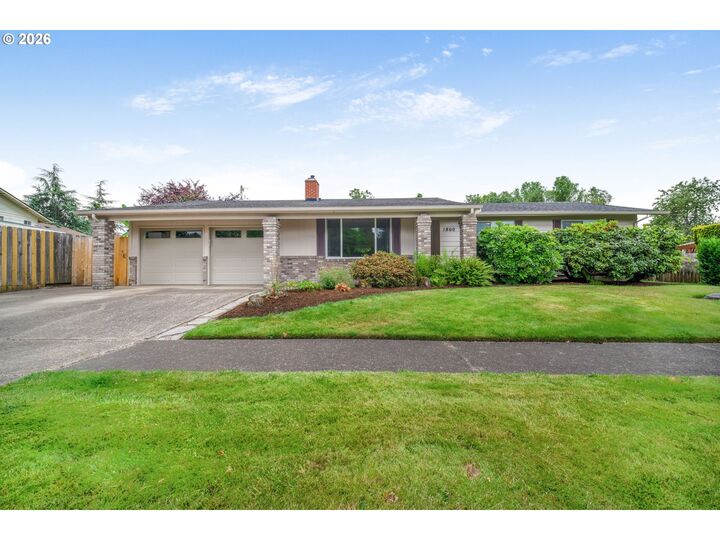 Property Photo: 1860 Carmel Ave OR 97401