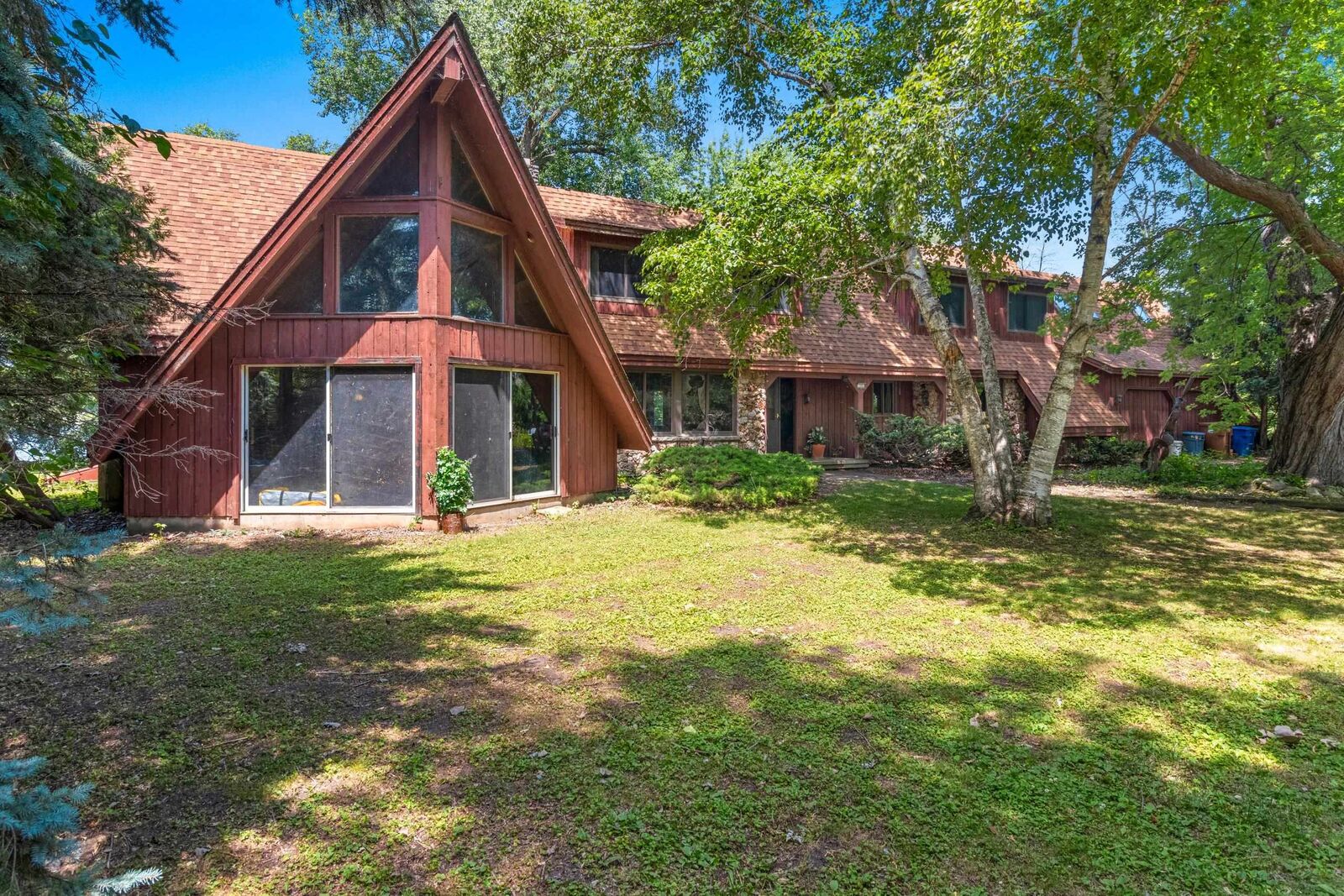 Property Photo: 200 Lake Road WI 54952-3419