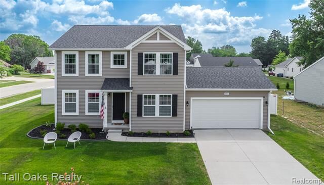 Property Photo:  1014 Meadow Drive  MI 48423 