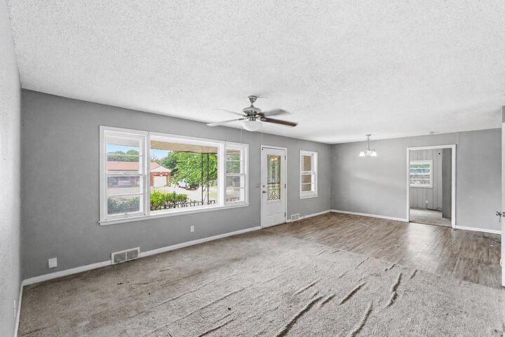 Property Photo:  3604 E Skinner  KS 67218 