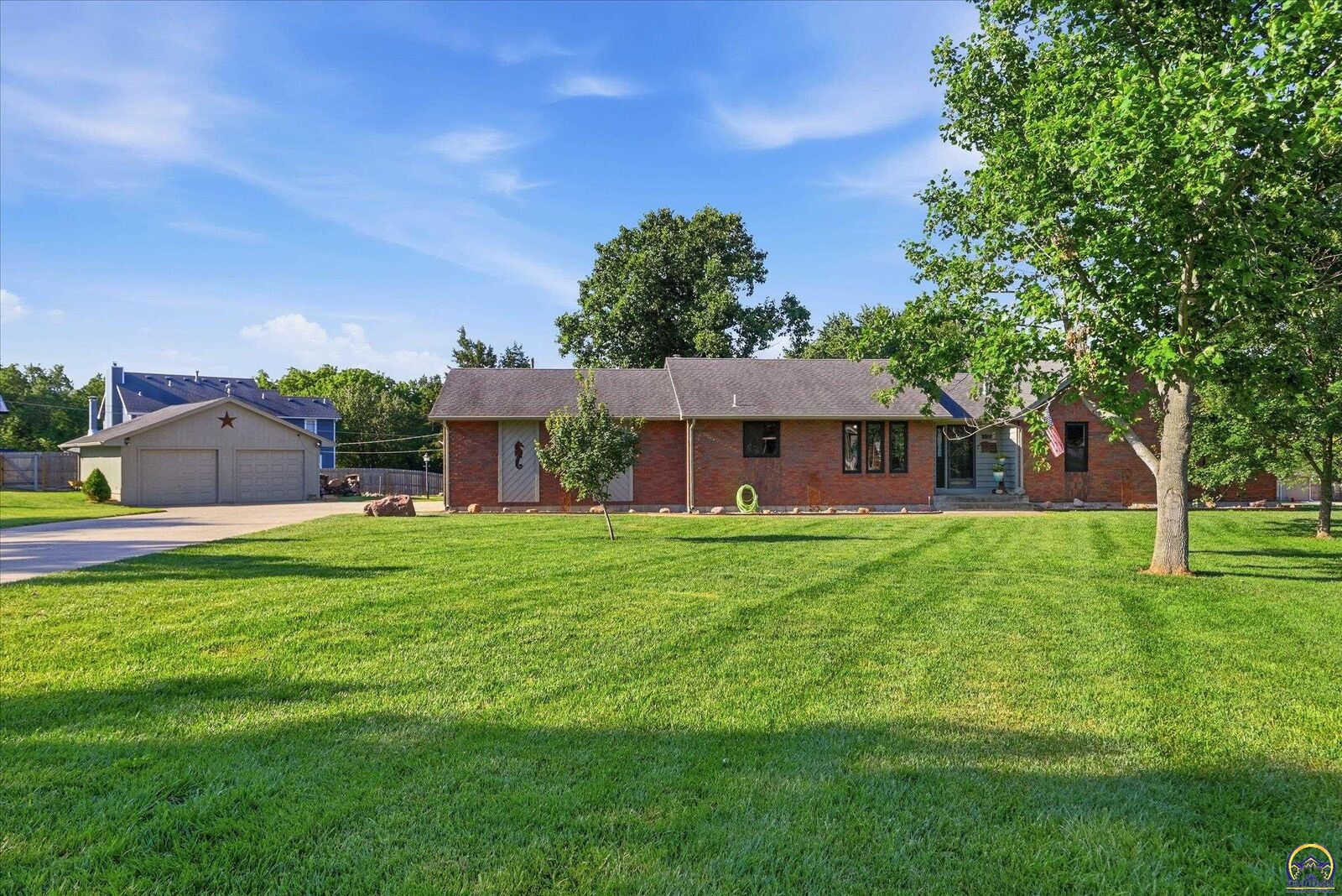 Property Photo: 3019 SE Aries Ave KS 66605