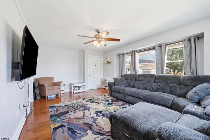 Property Photo:  5402 Suffolk Ct 5402  NJ 08406 