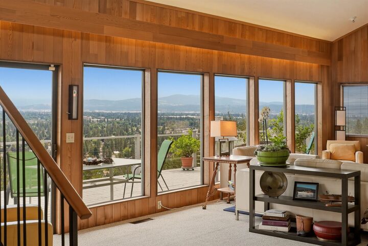 Property Photo: 7712 N Panorama Dr WA 99208