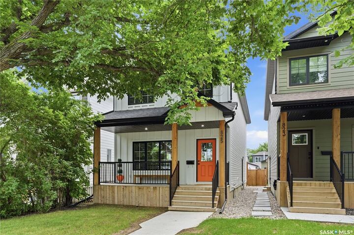 Property Photo: 825 Osborne Street SK S7K 0Y6