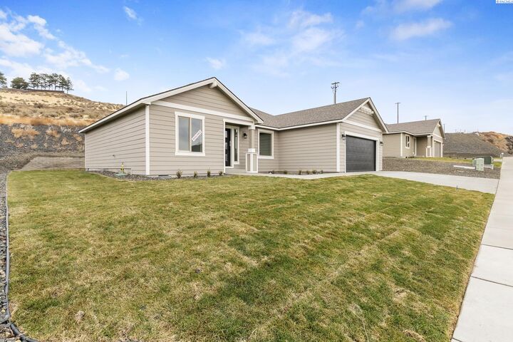 Property Photo:  6254 W 28th Ave  WA 99338 