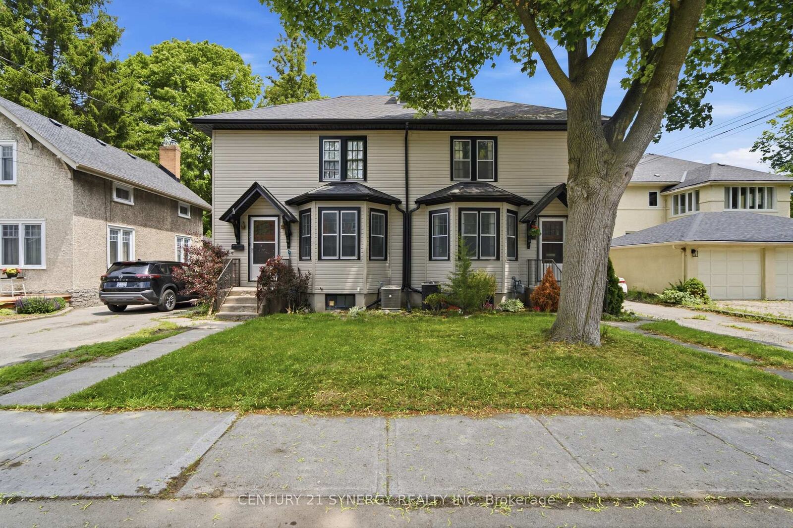 Property Photo: 207-209 Foster Avenue ON K8N 3R1