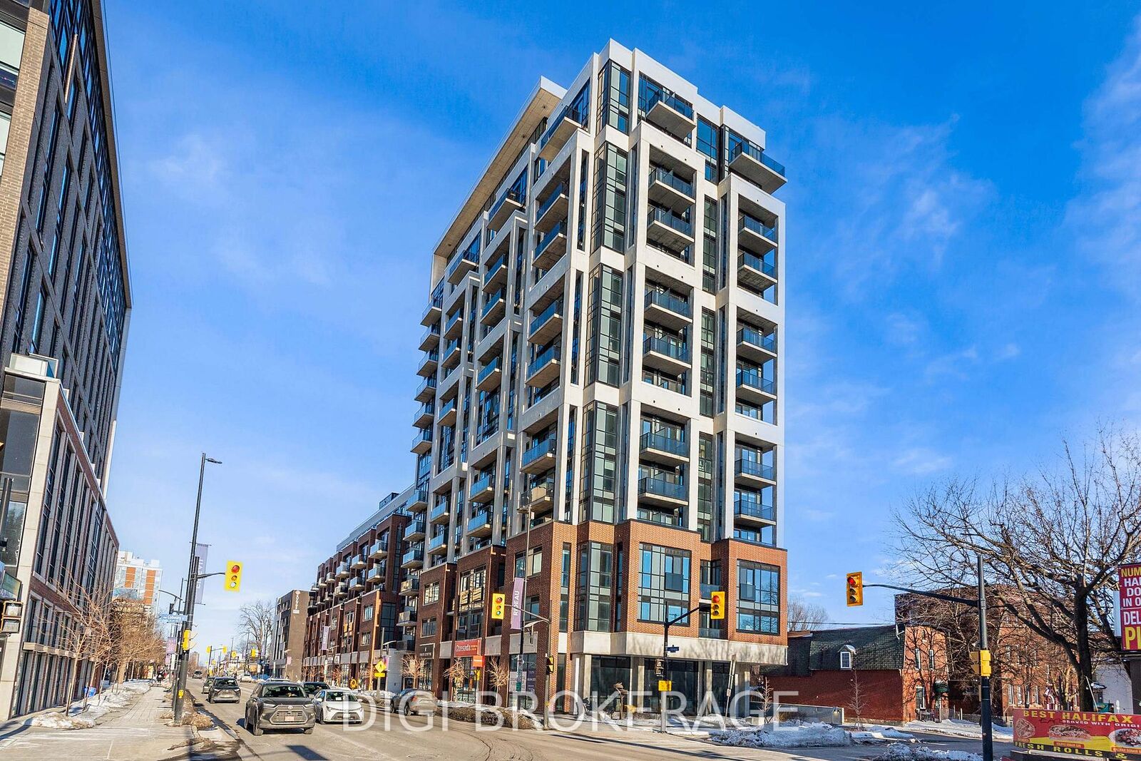 Property Photo:  560 Rideau Street 1001  ON K1N 5Z8 