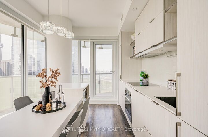 197 Yonge Street 3109 — photo 1