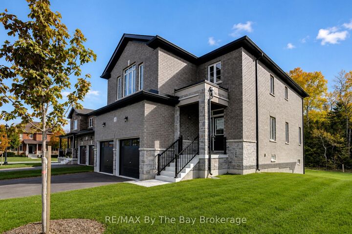 Property Photo:  3 Misty Ridge Road  ON L9Z 0R8 