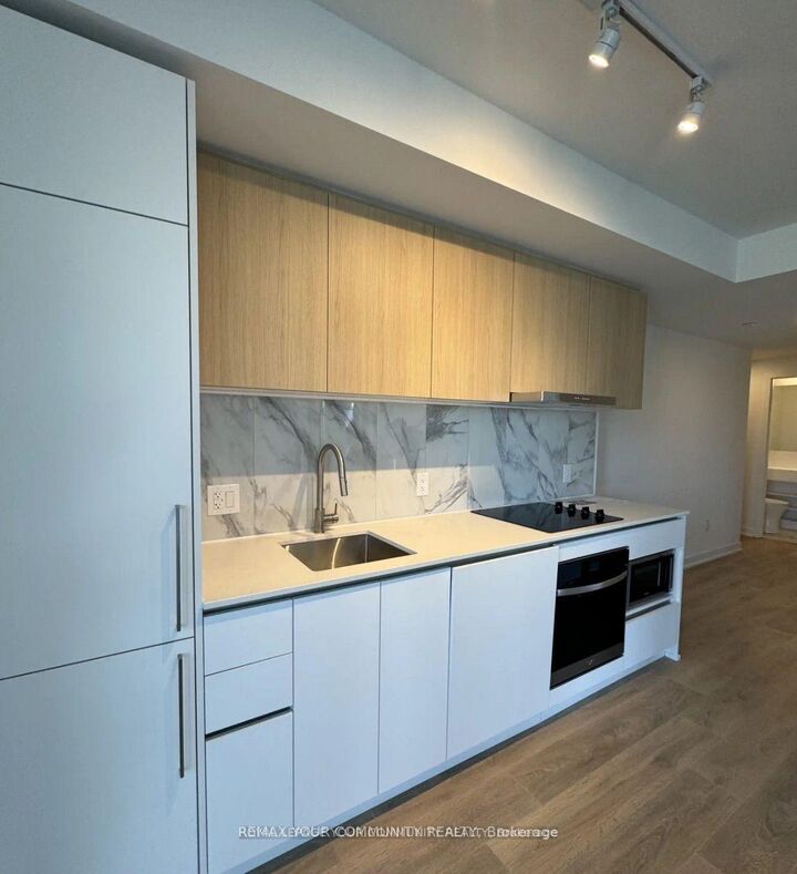 Property Photo: 1100 Sheppard Avenue W 225 ON M3K 0E4