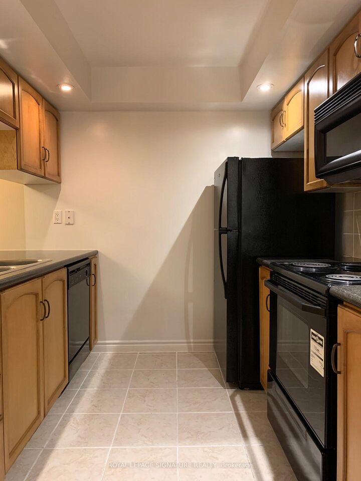 Property Photo: 270 Wellington Street W 313 ON M5V 3P5