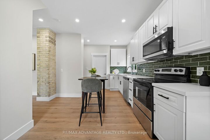 Property Photo: 209 Victoria Street ON N5C 2N2