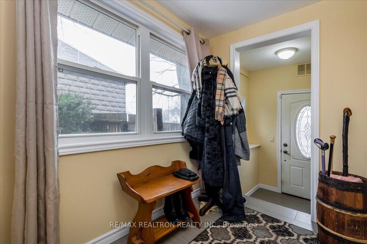 Property Photo: 86 John Street ON L4N 2K5