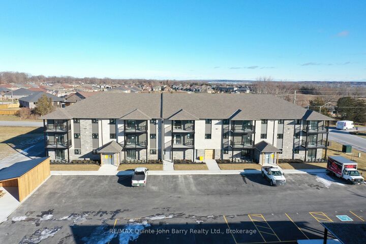 102-10 Hillside Meadow Drive — photo 1