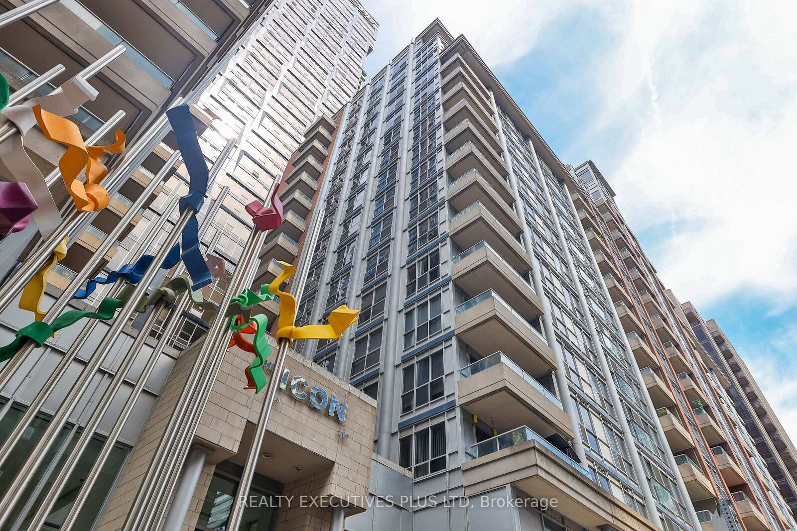 Property Photo: 250 Wellington Street W 1028 ON M5V 3P6