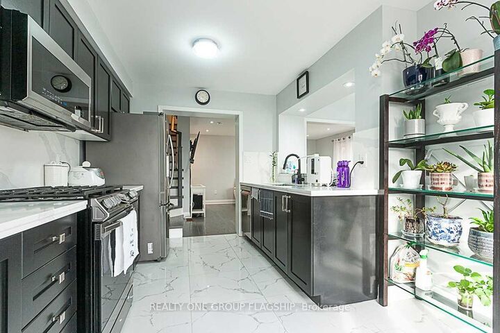 Property Photo: 467 Dalhousie Gate ON L9T 8G4