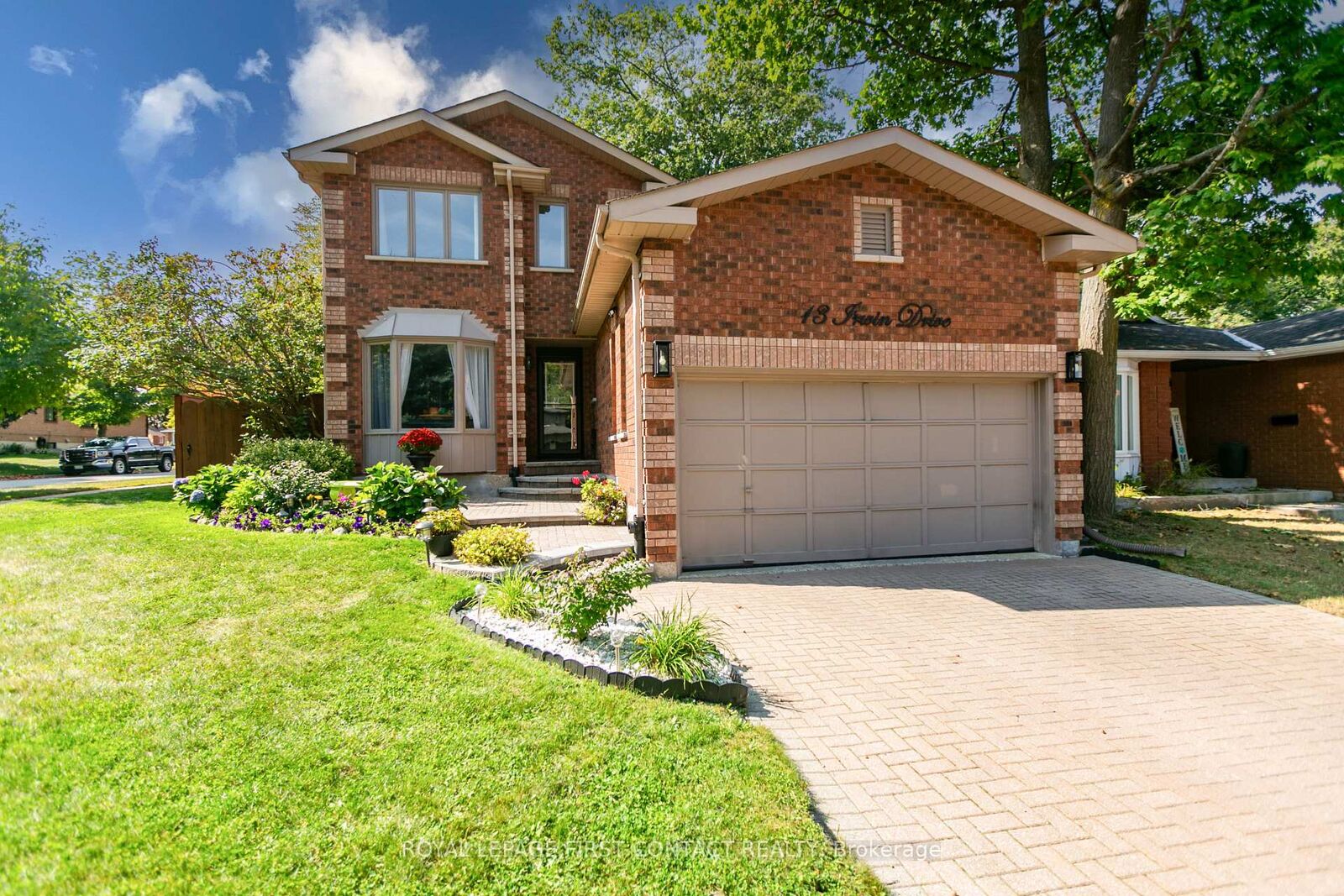 Property Photo:  13 Irwin Drive  ON L4N 7A6 