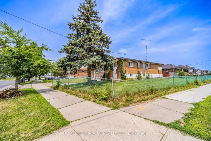 Property Photo: 7187 Darcel Avenue ON L4T 2X3