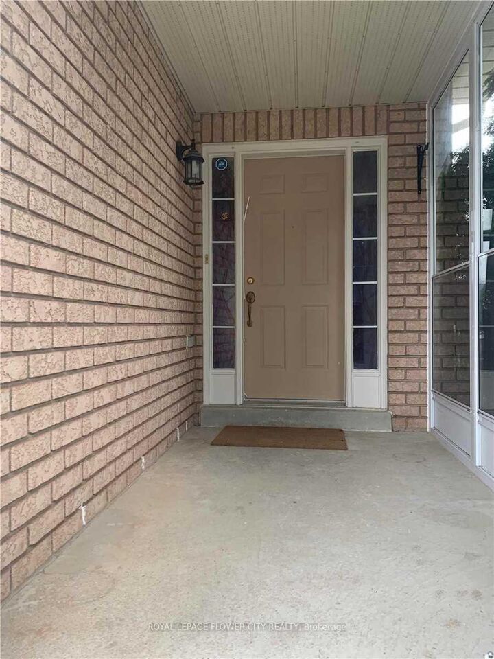 Property Photo:  7227 Para Place Upper  ON L5W 1K4 