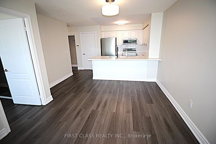 Property Photo: 60 Brian Harrison Way 1206 ON M1P 5J5