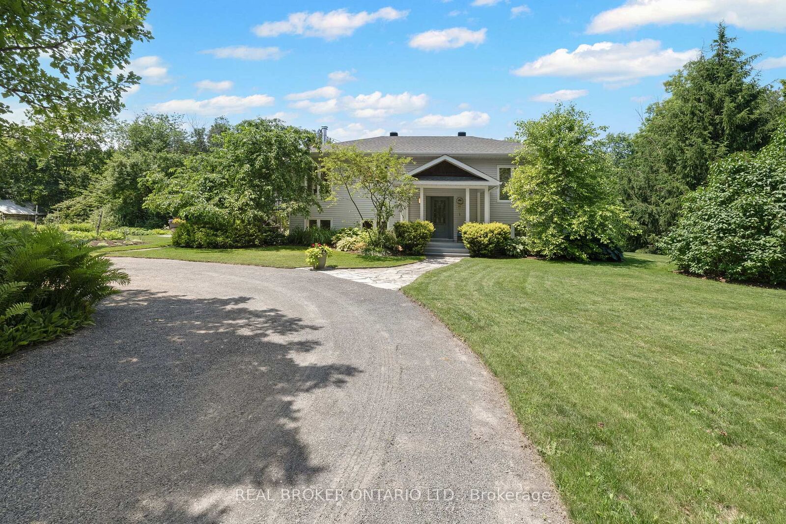 Property Photo: 6550 Rideau Valley Drive N ON K4M 1B3