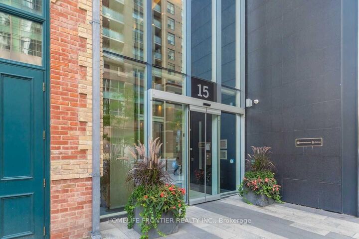 Photo de la propriété:  15 Grenville Street 2101  ON M4Y 0B9 