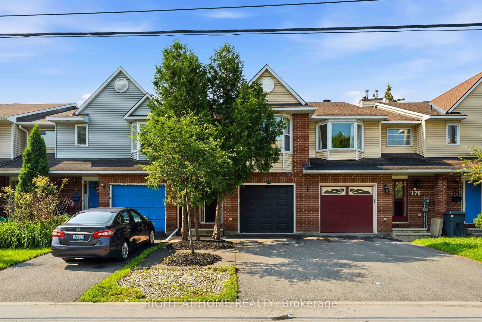 Property Photo: 178 Presland Road ON K1K 4J7