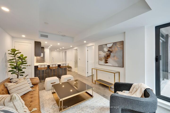 Property Photo: 340 Queen Street 401 ON K1R 0G1