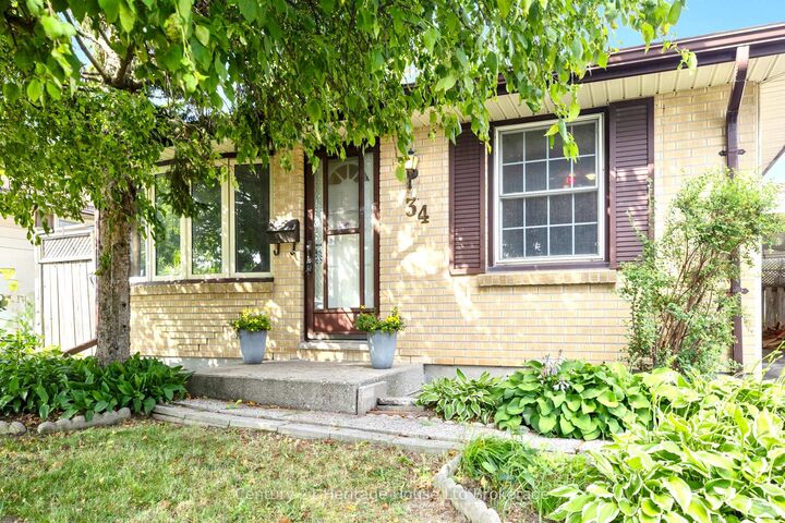 Property Photo: 34 Dudley Crescent ON N6E 1S4
