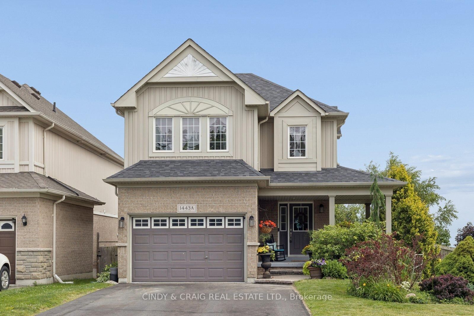 Property Photo: 1443A Gord Vinson Avenue ON L1E 0A2