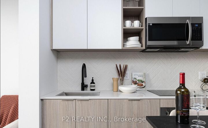 Property Photo: 36 Zorra Street 3401 ON M8Z 0G5