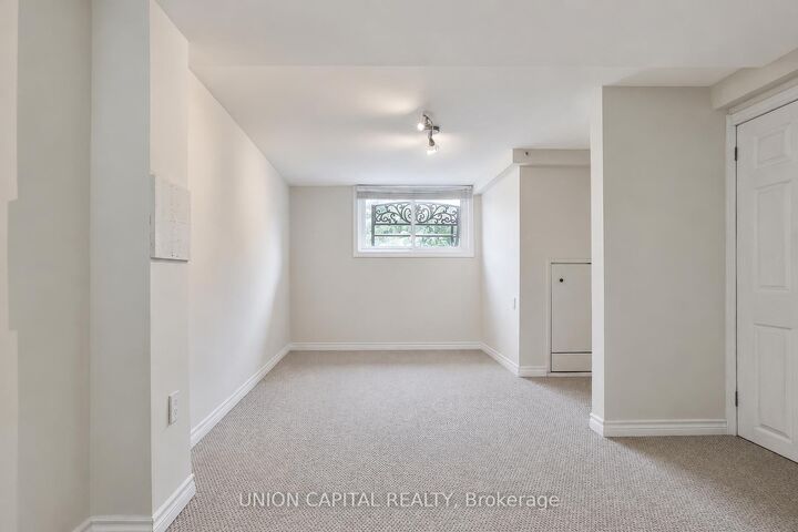 Property Photo:  50 Wichey Road Lower  ON M1C 2H9 