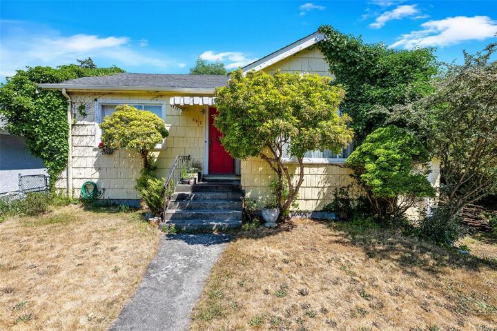 367 Foul Bay Rd — photo 1